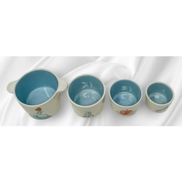 Cinderella Measuring Cups - Picture 4 of 5